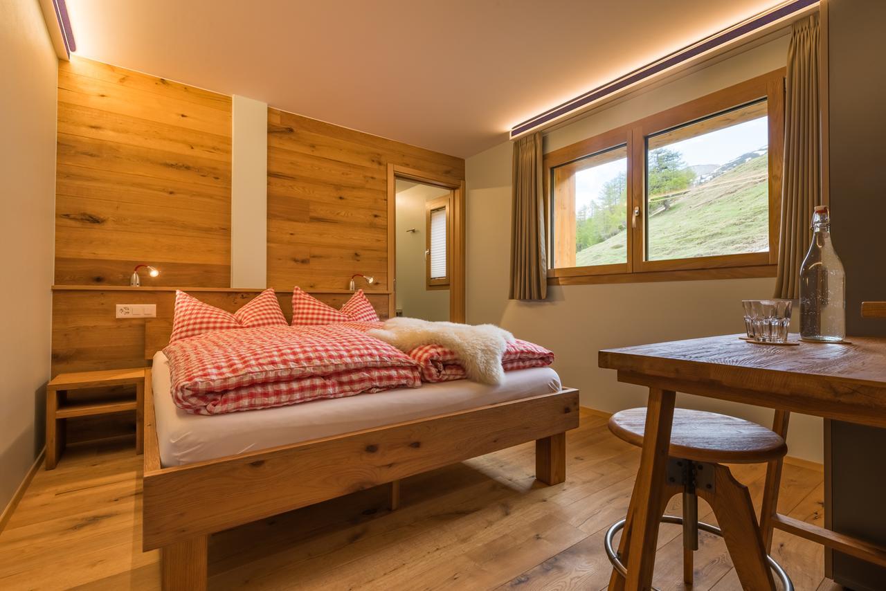 Berghotel Chaeserstatt Ernen Bagian luar foto