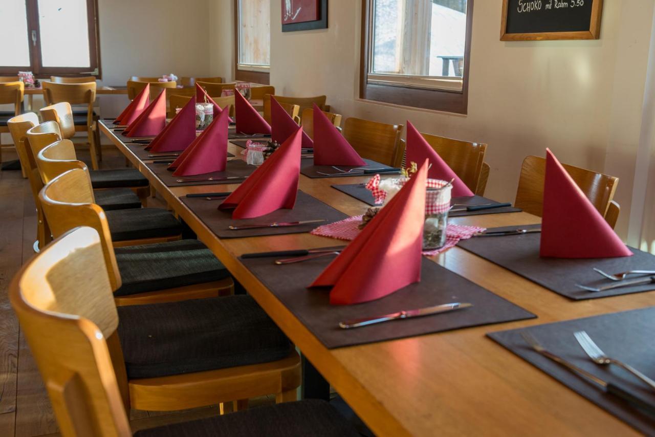 Berghotel Chaeserstatt Ernen Bagian luar foto