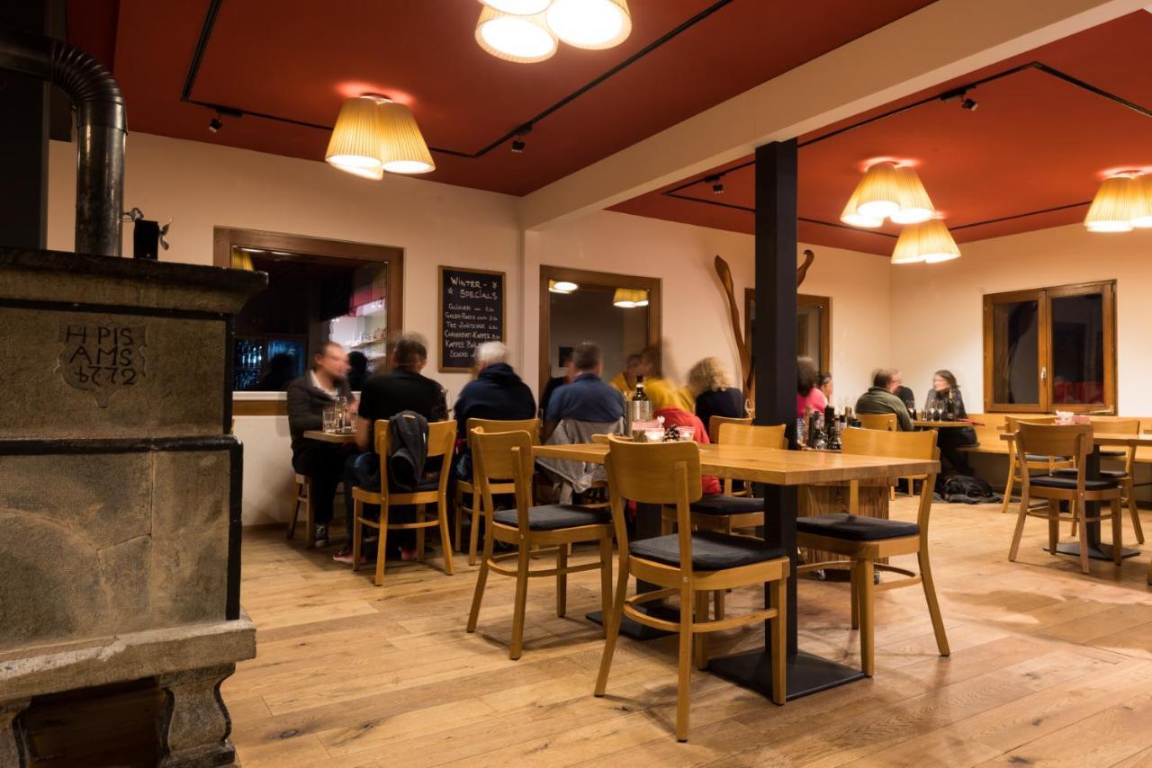 Berghotel Chaeserstatt Ernen Bagian luar foto